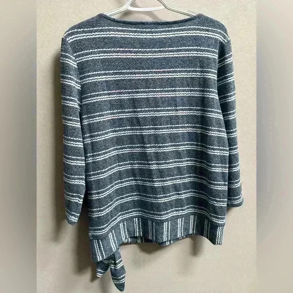 Chico’s 3/4 Sleeve Lightweight Blue Striped Sweater Waist Tie | Women’s 1/M/8‎ - Picture 8 of 8